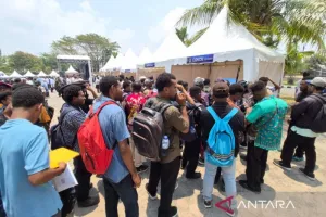 Ribuan Orang Berburu Kerja di Papua Barat, 4.000 Pencari Kerja Manfaatkan Bursa Kerja 2026