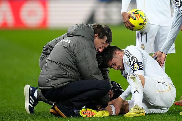 Valverde Alami Cedera Pergelangan Kaki, Real Madrid Konfi...