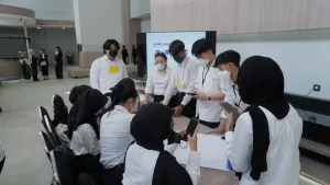 Agar Adaptif dan Bersaing, ...