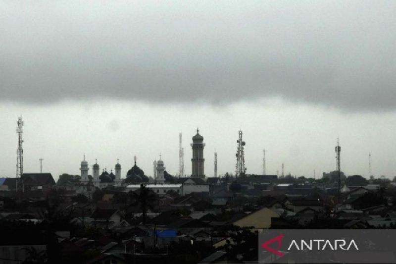 BMKG Prakirakan Sejumlah Daerah Berpotensi Diguyur Hujan Ringan hingga Lebat pada Rabu