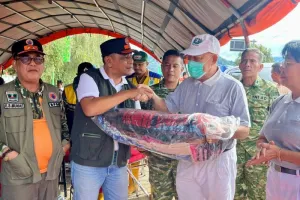 Dapur Umum Dibuka, Dinsos Solok Pastikan Makanan Warga Terdampak Banjir.
