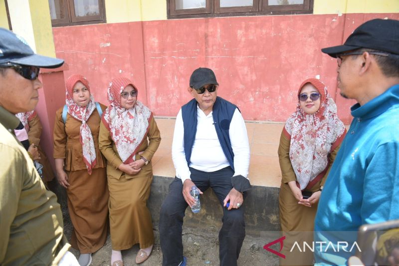 Guru SMA Negeri 1 Pinogu Minta Tunjangan Transportasi dar...