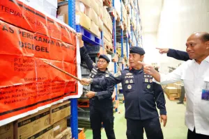 KKP Gerebek Gudang Udang Impor di Jatim, 1.000 Ton Lebih Diamankan