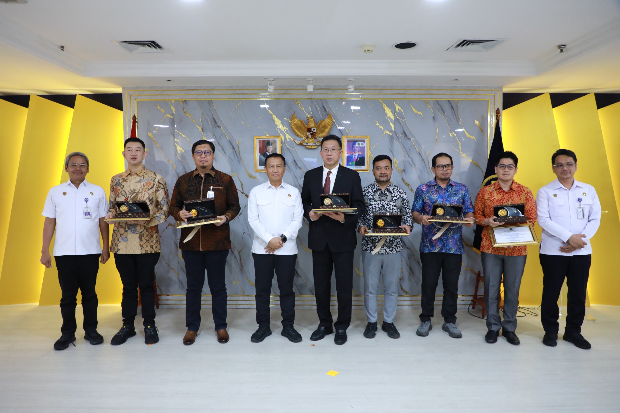 Memperingati Hari Keselamatan LLAJ, Ditjen Hubdat Berikan...
