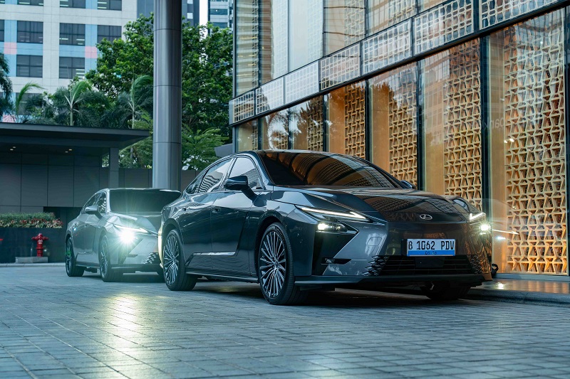 The All-New Lexus ES Hadir dengan Penyempurnaan Kenyamana...