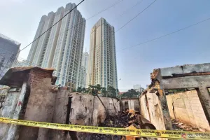 Warga Korban Kebakaran di Kebayoran LamaButuh Seragam Sekolah