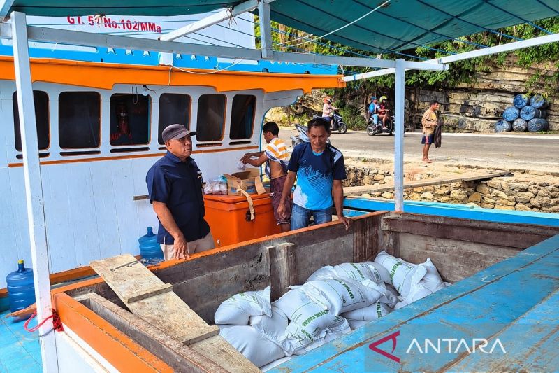 Kurangi Beban Pengeluaran Warga, Perum Bulog Distribusikan 188,10 Ton Beras kepada 627 Penerima di Kaimana