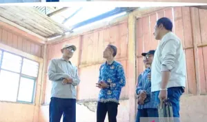 Pemkab Sumbawa Salurkan Bantuan Rp345 Juta untuk SDN Karya Baru di Orong Telu