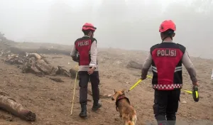 Pencarian Korban Galodo Solok, KTP hingga Motor Agus Rial Ditemukan
