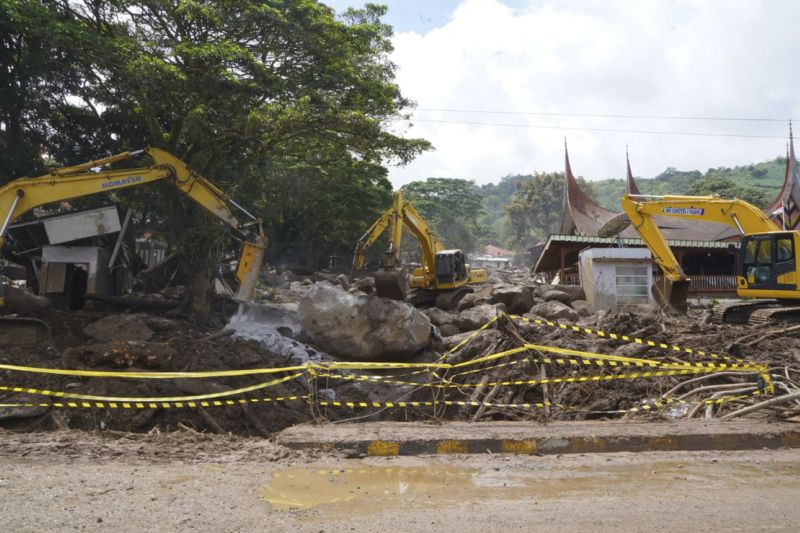 Mendadak Ditutup! Ruas Padang-Solok via Pintu Angin Tak B...
