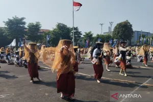 Mengejutkan! 670 Penari Caping Kalo Khas Kudus Berhasil Ukir Rekor Dunia MURI