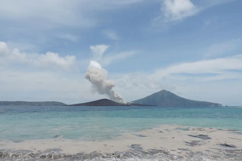 Mengejutkan! Luas Anak Krakatau Kini 341,5 Ha, Lebih Besa...