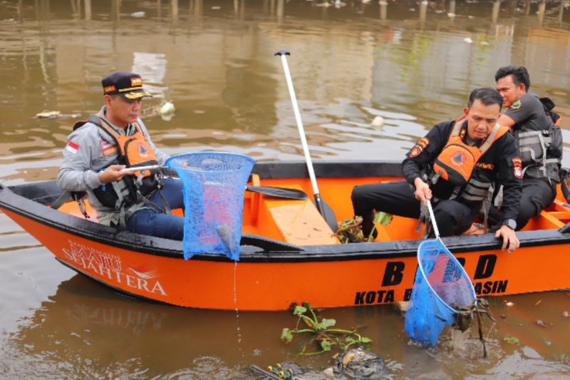 Polresta Banjarmasin Ajak Warga Jaga Kebersihan Sungai Pe...
