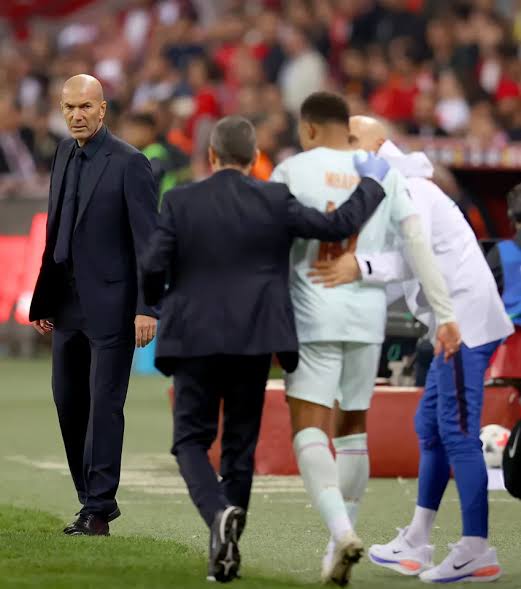 Zidane Debut sebagai Pelatih, Timnas Prancis Menang 1-0 A...