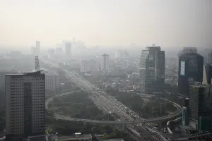 Jakarta Sesak Polusi, Industri dan Kemacetan Jadi Biang Masalah