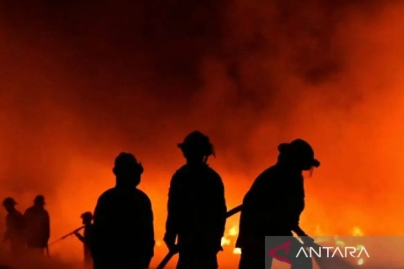 Kebakaran Restoran di Jalan Wijaya Jaksel, 17 Mobil Damkar Dikerahkan