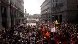Gambar untuk berita: Ribuan Warga Madrid Demo Bela Nenek 87 Tahun yang Diusir dari Rumahnya