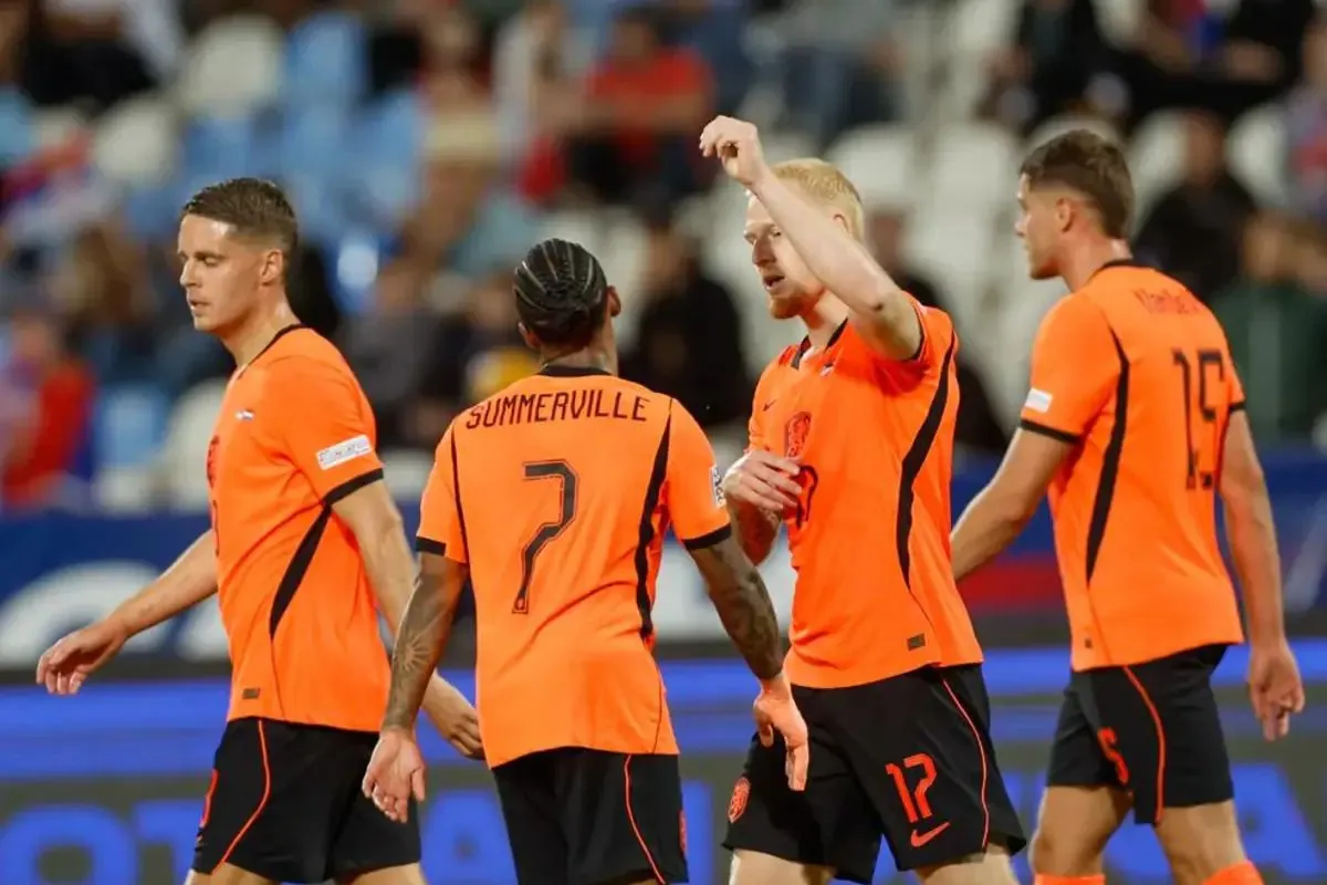 Belanda Tumbangkan Serbia 2-1, Meerdink Curi Perhatian di...