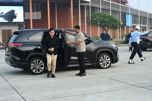 Gibran Terbang ke Batang, Pastikan Korban Keracunan MBG Ditangani dengan Baik