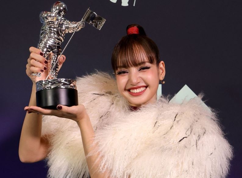 MTV VMA 2026: BTS Sapu Bersih 3 Penghargaan, Lisa BLACKPINK Raih Pop Terbaik Tahun Ini