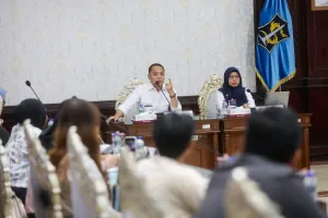 Pemkot Surabaya Siapkan Per...
