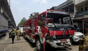 Tabrakan Beruntun Enam Kendaraan di Jakut Diduga Dipicu Truk Damkar 