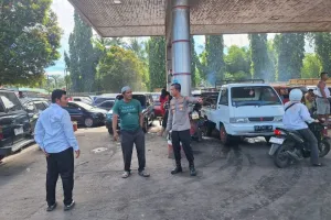 Polres Pasaman Barat Patroli SPBU, Pastikan Distribusi BBM Tepat Sasaran.