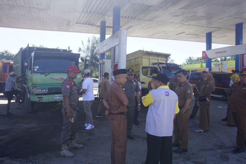 Satgas Pasaman Barat Tertibkan Kendaraan Bertangki Modifi...
