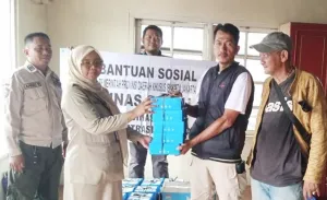 Sudinsos Salurkan Bantuan Logistik bagi Korban Kebakaran Joglo