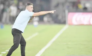 Tahan Malaysia dengan 10 Pemain, John Herdman Minta GBK Bergemuruh Lawan Bangladesh