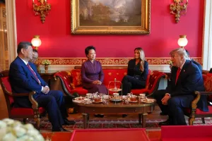 Trump Bantah Pernyataan Dubes AS Soal Tawaran Senjata ke Xi Jinping