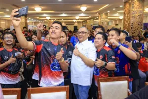 Wamenaker: Teknisi Ponsel Harus Punya Kompetensi Sesuai Kebutuhan Industri.
