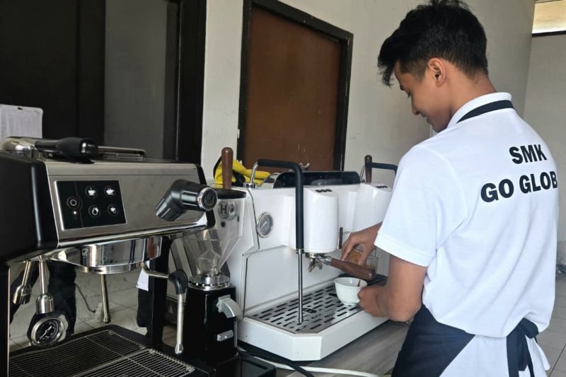 100 Peserta Ikut Pelatihan Barista SMK Go Global, Ada Pel...