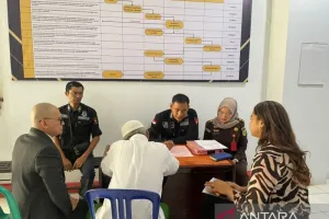 Kejari Bukittinggi Serahkan Tersangka dan Barang Bukti Kasus Korupsi Pasar Atas ke Penuntutan
