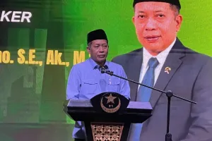 Menkop Sebut Koperasi Akan Miliki Pabrik Minyak Goreng Sendiri dan Dijual di Kopdes