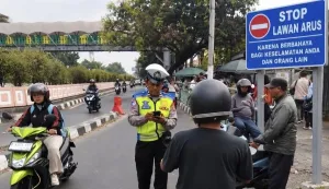 Polda Metro Jaya Perketat Pengawasan Pengendara Lawan Arus di Jakarta