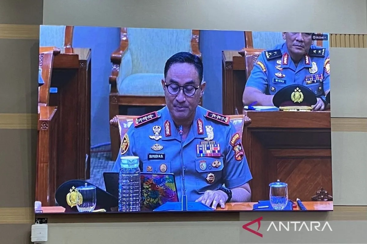 Kapolri Diganti, Paripurna DPR Setujui Komjen Suyudi Gant...