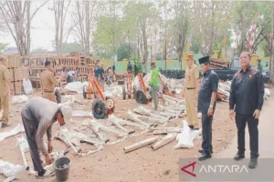 100 Handtraktor Bantuan Kementan untuk Petani Kapuas, DPRD Optimistis Musim Tanam Lebih Cepat.