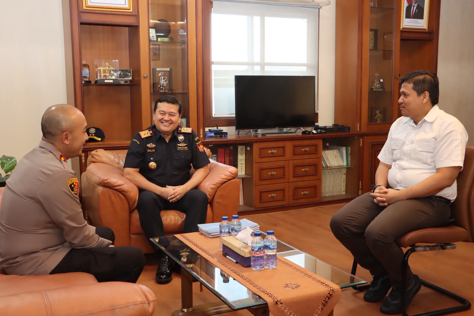 Kapolres Pelabuhan Tanjung Priok Sambangi Kantor Bea Cuka...