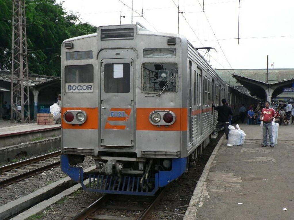 KRL Bekas Jepang Jadi Bahasan, Danantara dan Menhub Buka Jalan Impor