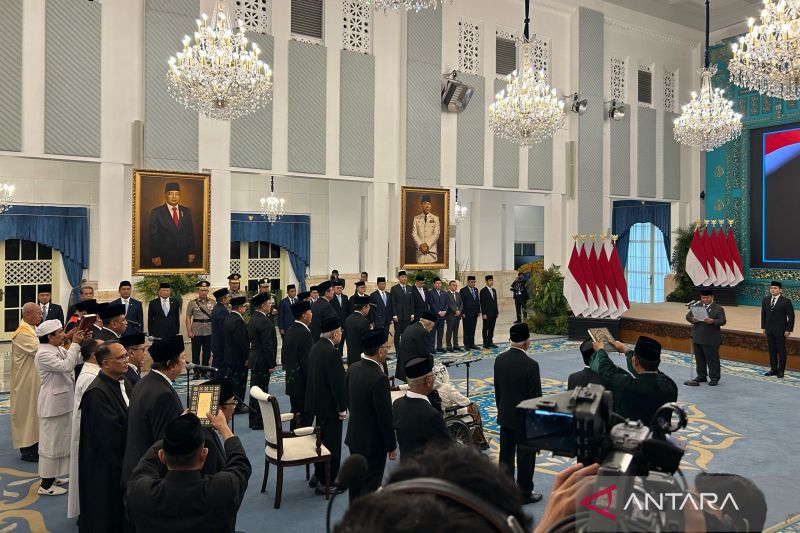 Presiden Prabowo Lantik Pratikno dan Hatta Rajasa sebagai Ketua dan Wakil Ketua Wantimpres 