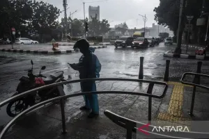 Cuaca Akhir Pekan, Jakarta Diprakirakan Hujan Nanti Sore, Suhu Berkisar 26-28°C