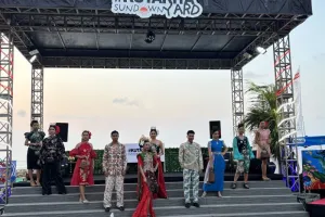 Dekranasda Bali Cari Solusi untuk Regenerasi Perajin Endek yang Kian Sedikit