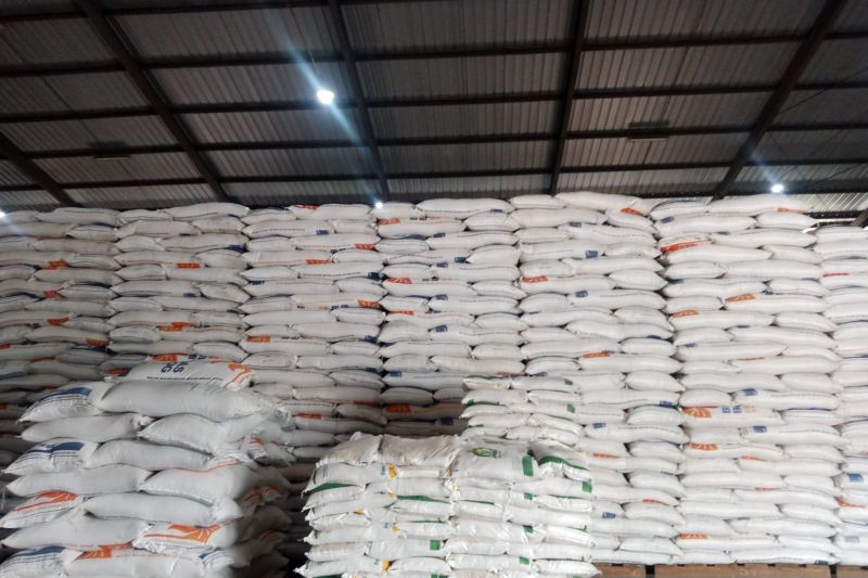 Perum Bulog Belitung Pastikan Stok Beras Aman Sampai Akhir 2026