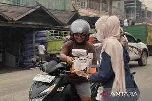 Ada Ancaman Kesehatan, Pertamina Gerak Cepat Bagikan Masker dan Vitamin di Kalimantan