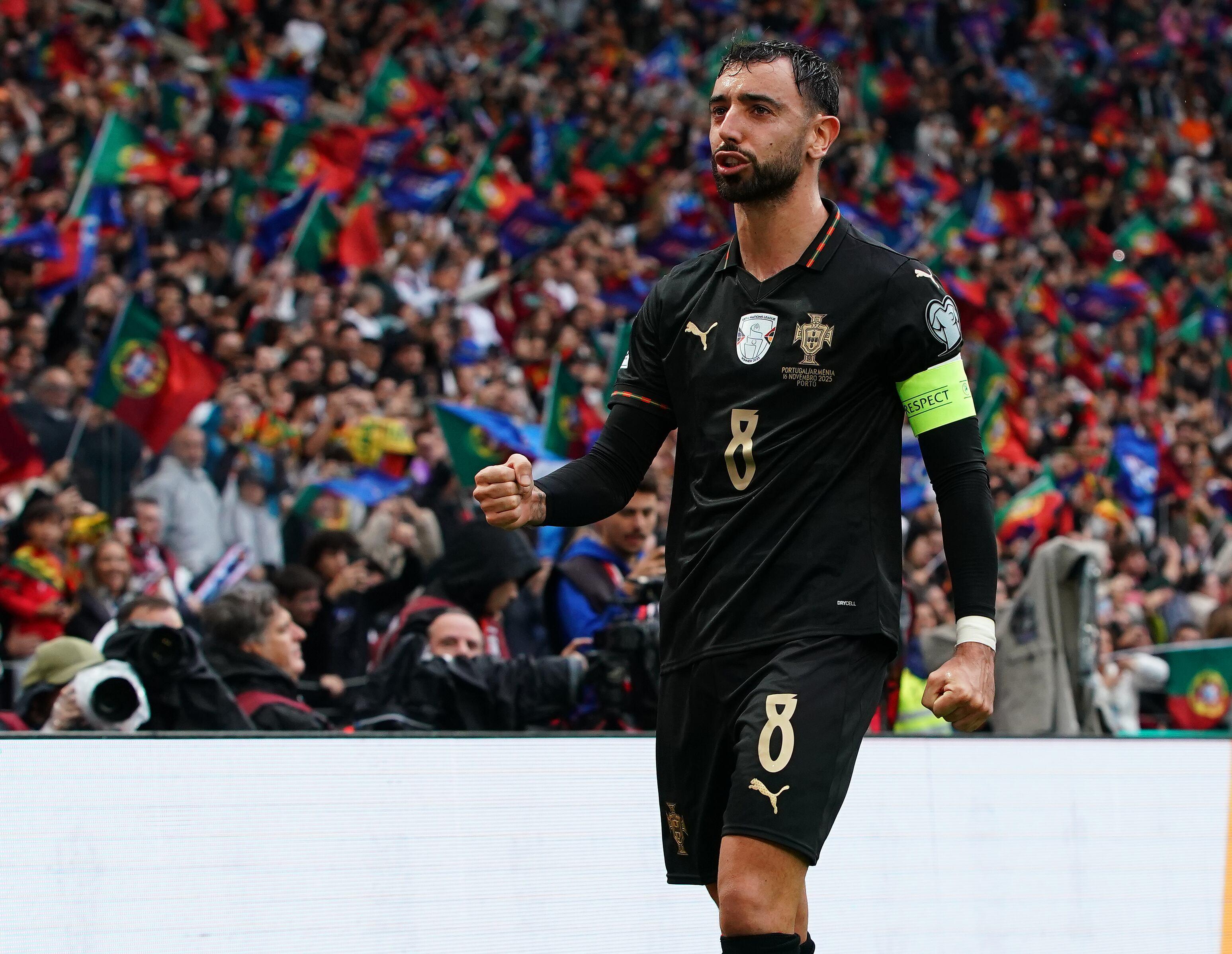 Bruno Fernandes Bantah Ada Perpecahan Usai Ronaldo Tingga...