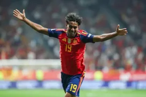 Prediksi Pelatih Luis de la Fuente Bikin Heboh: Lamine Yamal Bakal Jadi Legenda Sepak Bola