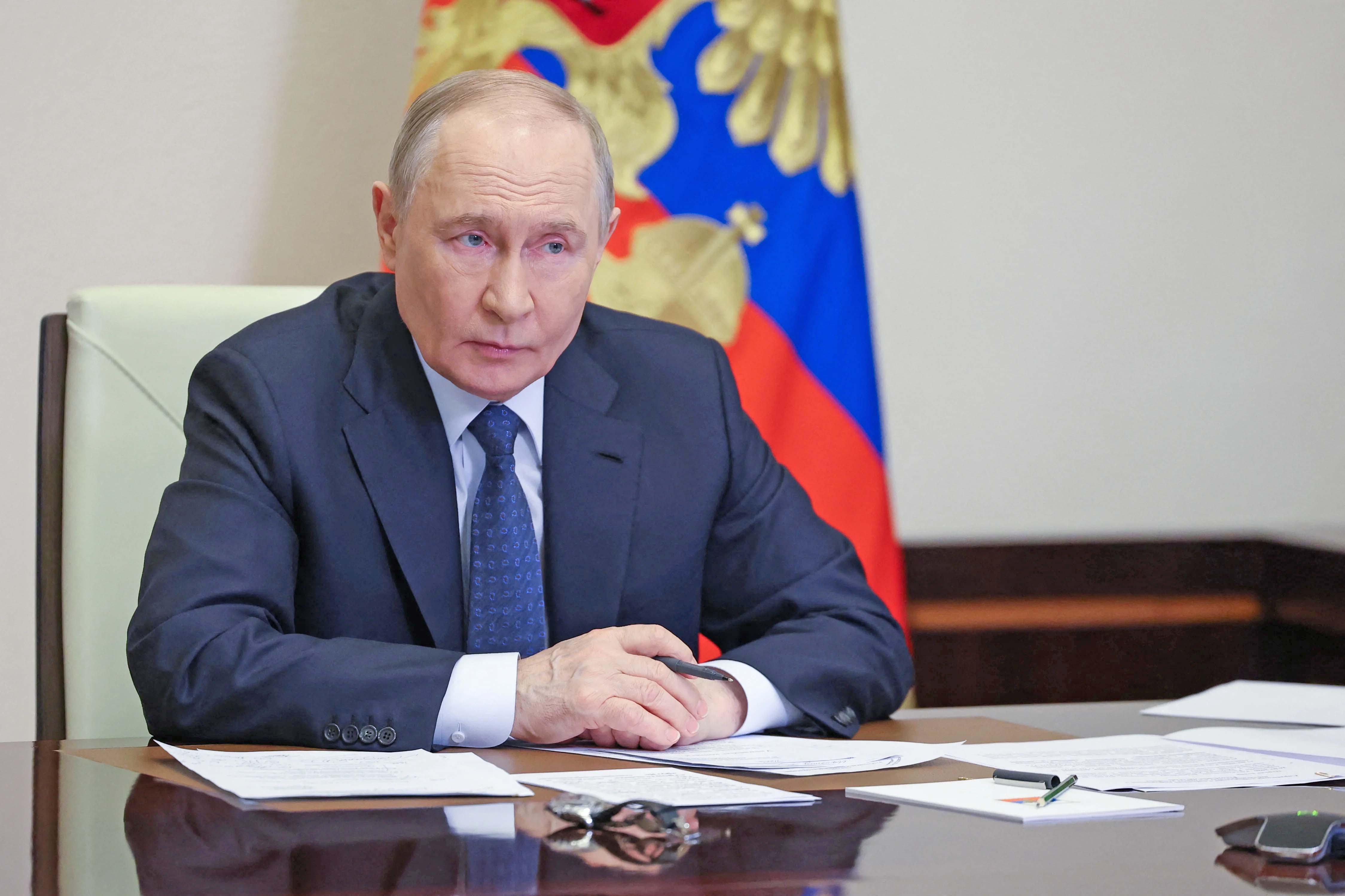 Putin Sebut Barat Sengaja Bikin 'Tirai Besi'
