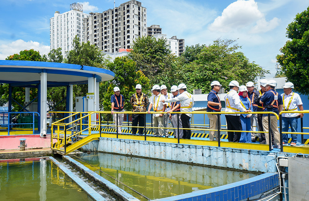 Data Center Jatiluhur Butuh Air 33 Juta Liter per Hari, P...