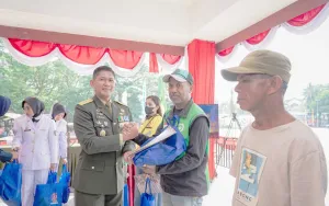 HUT ke-81 TNI di Ambon, Kodam XV/Pattimura Penuhi Lapangan Merdeka, Bagi-Bagi 500 Sembako Gratis